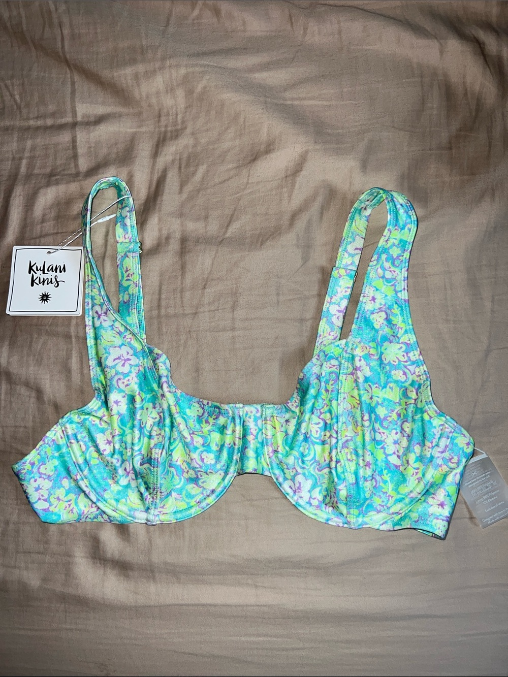 Kulani Kinis Hibiscus Fizz Underwire Bikini Top